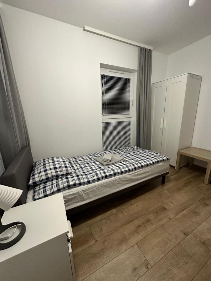 Hostel Pruszkowskie Mieszkanko *